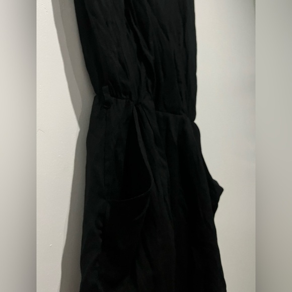 Chic Black Midi Dress de Zara - Picture 2 of 2